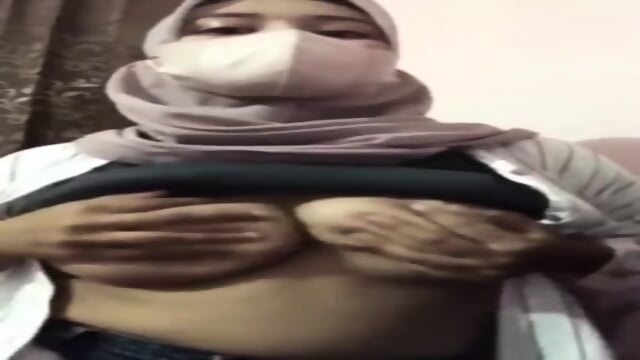Zila Hijab Playing with His Tits (Maaa)