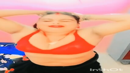 Hot milf aunty@rinkidevi4851