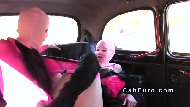 Sexy robber babes fucking in fake taxi - EPORNER