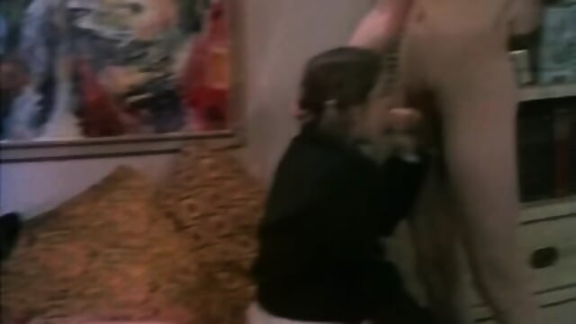 Tiny Tove - Screenshot 4 of 15 - Blowjob