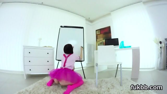 Sexy teenie rubs cunt and gets licked and drilled in pov