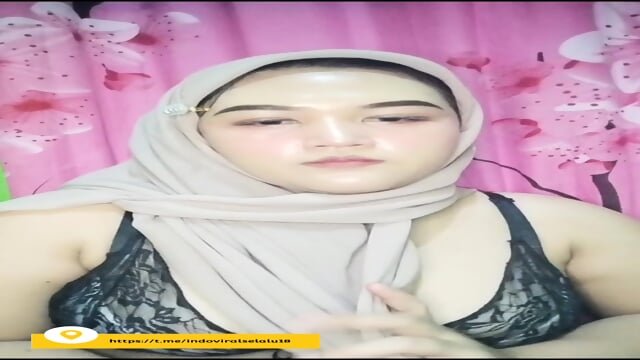 Bokep Live Tante Cha Colmek Asik Banget Dikamar