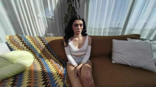 UP CLOSE VR – Wild Petite Brunette Harley Haze KNOWS How To Ride A Dick POV