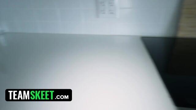 Cock-Controlled Stepdaughter: Lexi’s Addiction To Stepdad’s Creamy Loads