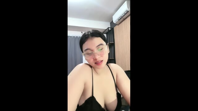 Indo Viral -Black lingerie girl seduces pascol_