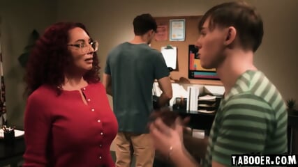 Ms. Kiki D Aire To Gave Parker Ambrose And Anthony Pierce A Blowjob