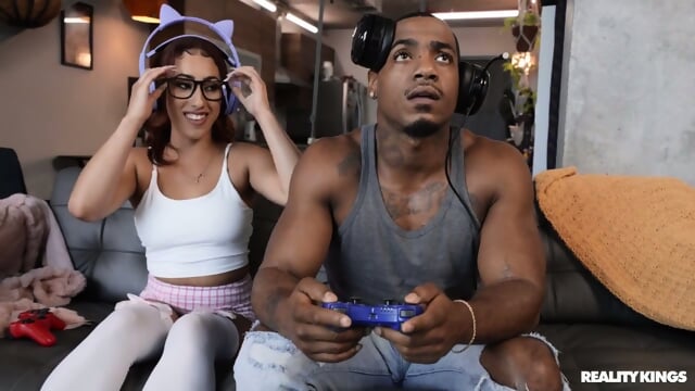 Kira Perez Wants Her BF’s BBC ASAP Instead Of Gaming