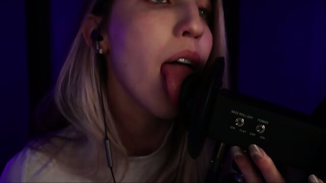 asmr ear eating2.