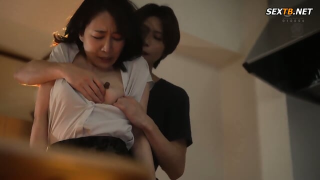 ãEng SubãROE-207- I asked my son's best friend to train my ditry big nippels until I go crazy