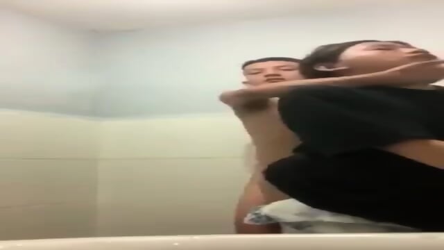 Si totoy napagbigyan at sobrang nasarapan kaya batak umayod