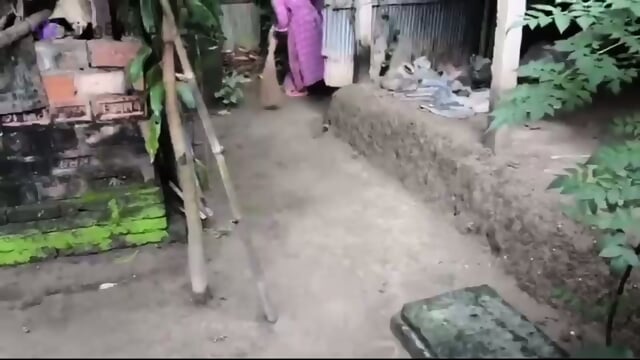 Bude di paksa keponakan - Screenshot 1 of 15 - Amateur