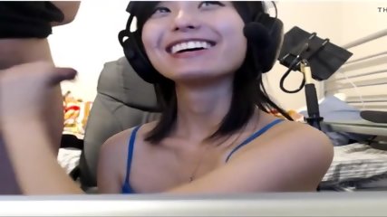 Sweet Player Asian Girl Doing It Well