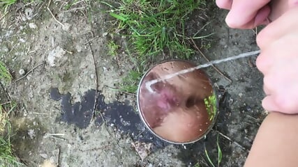 claudia macc double pee
