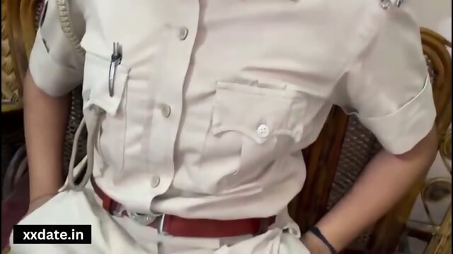 Police women fuck with boyfriend in police station