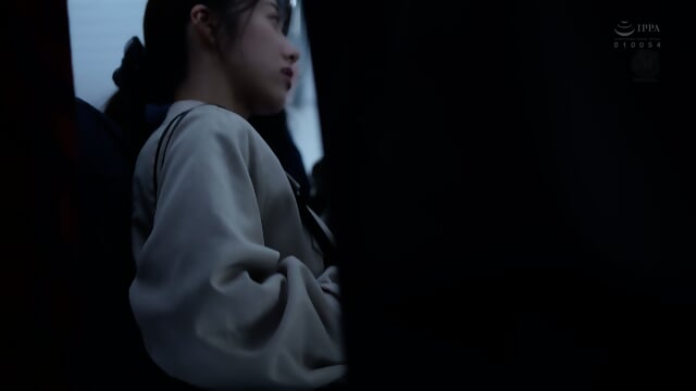 Unable to Move… 200% Rush Hour Commuter Molester – Yuki Takeuchi