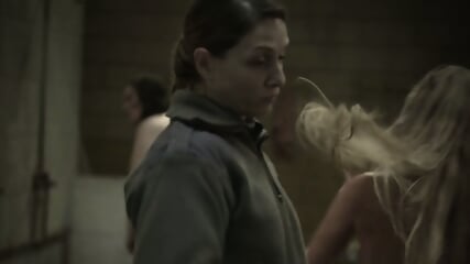 En el barro (2025) 1 capitulo 1 serie spinf oof