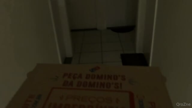 emo mamou e sentou no pau do cafuçu em troca de um pedaço de pizza