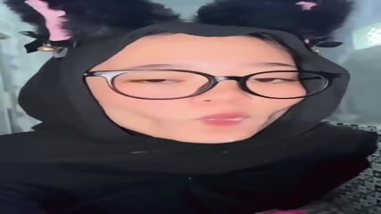Deraangela si lidah panjang
