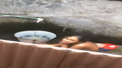 Neighbours get filthy sweatyð¥µ desi slut bares all in spicy nude videoð±