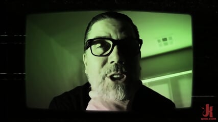 Diary Of A Madman, 1 The Hunt With Victoria Voxxx And The Pope
