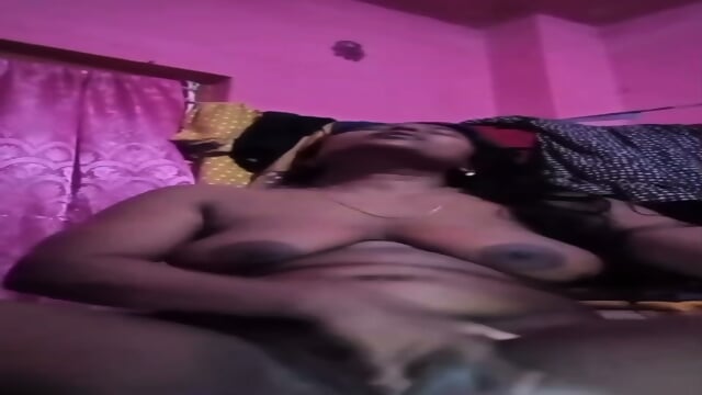 Desi Aunty pussy fingering - Screenshot 7 of 15 - Big Tits