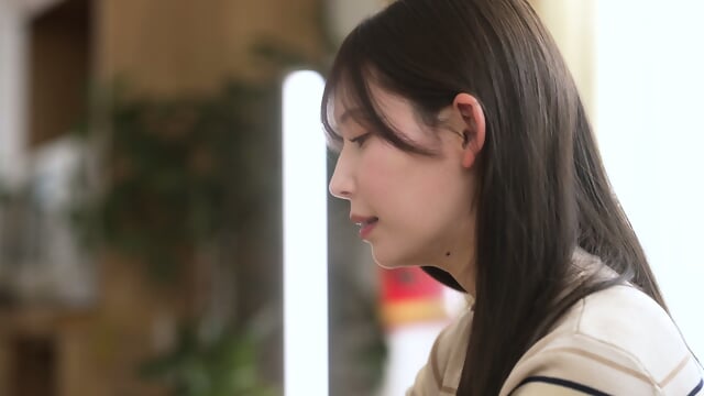 My Childhood Friend Has Always Loved Me, So I Forced Her To Abstain From Sex For A Month, And While My Girlfriend Was Away, We Had Three Sweet And Painful Days Of Fucking Her – Tsumugi Akari