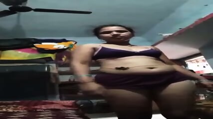Divorced Bhabhi Stripping Bra & Panty Viral Mms