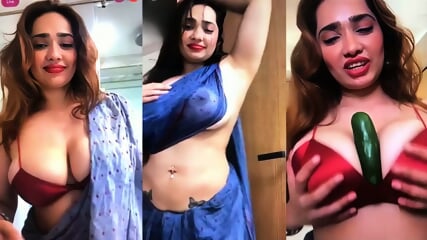 Aditi Mistry nipples visible hot ð¥