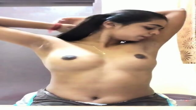 indian teen going nude and fingering for her bf