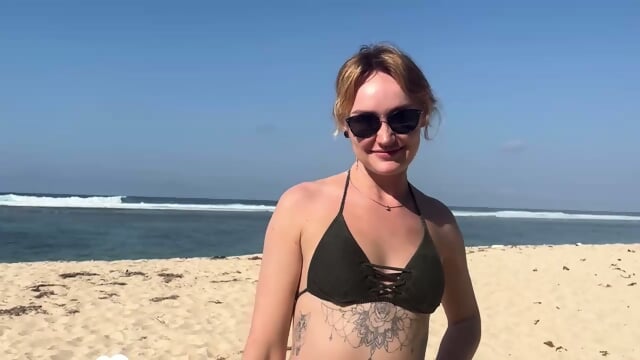 Kinky Beach Girl Gets Tied Up And Fingered