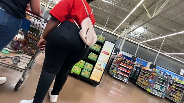 Mega booty Teen candid capture