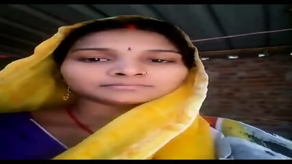 Desi Village Wife Showing Boobs & Pussy On VC