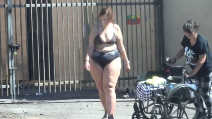 Street Thot Shaking Ass Hooker