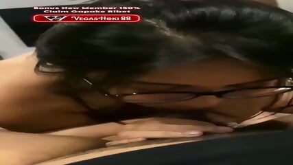 Cute girlfriend is committed to do anything ð