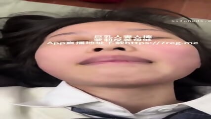 Chinese Girl Getting Rough Fucked And Creampie in Schoolgirl Uniform