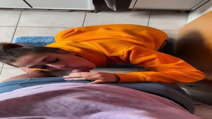 Hot girlfriend showing her blowjob skills in her knees