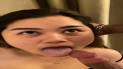 Thai cute girl Bigdick blowjob