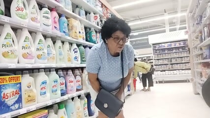 dickflash encoxada grope cum