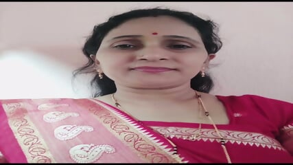 Sexy Desi Milf Nude Bathing Secretly Captured