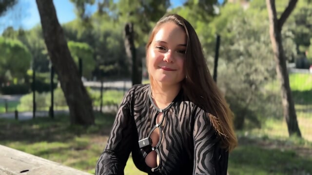 Lily, 23, Totally Lets Go!