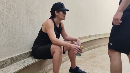 Sapat o macho pra caralho perdeu aposta no futebol e te