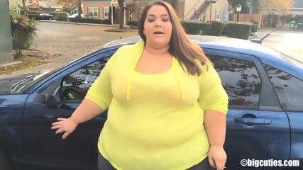 SSBBW MaryBoberry Obese Car Squeeze
