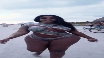 Booty: Her Google drive folder, 1134 videos => https://rentry.co/s5pt9vnx