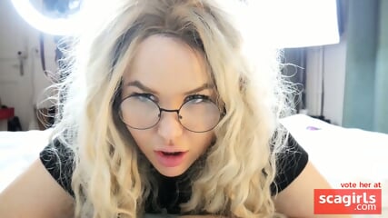 Rough Anal Sex Makes Her Squirt Non-Stop