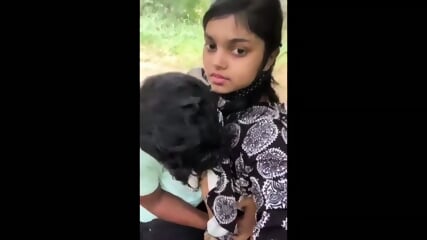 18+ Muslim teen gf chuchi chusai jungle me boyfriend sath