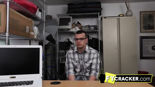 Amateur guy takes big black boner