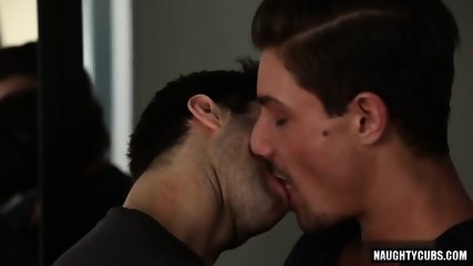 Grosse Bite Sexe Anal Gay Et éjaculation