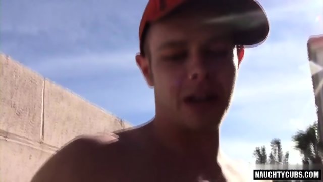 Muscle amateur anal sex and cumshot