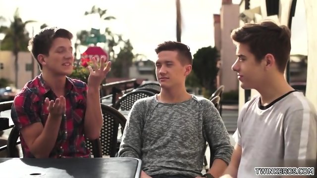 Hot twink bukkake and facial