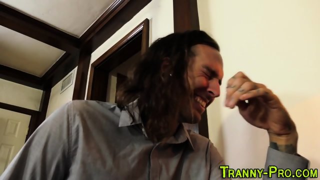 Cfnm tranny ho facailized